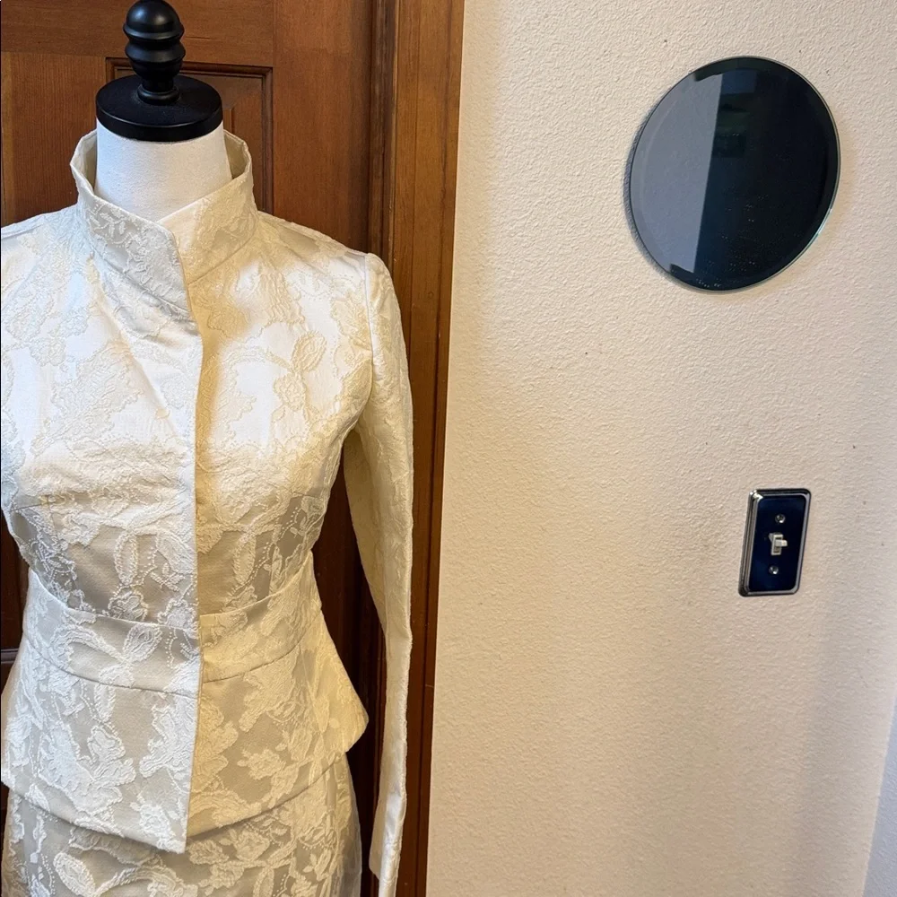 PRICE FIRM NWT Valentino Roma Beige Textured Blazer & Skirt Set Size 40|4 - Picture 8 of 13
